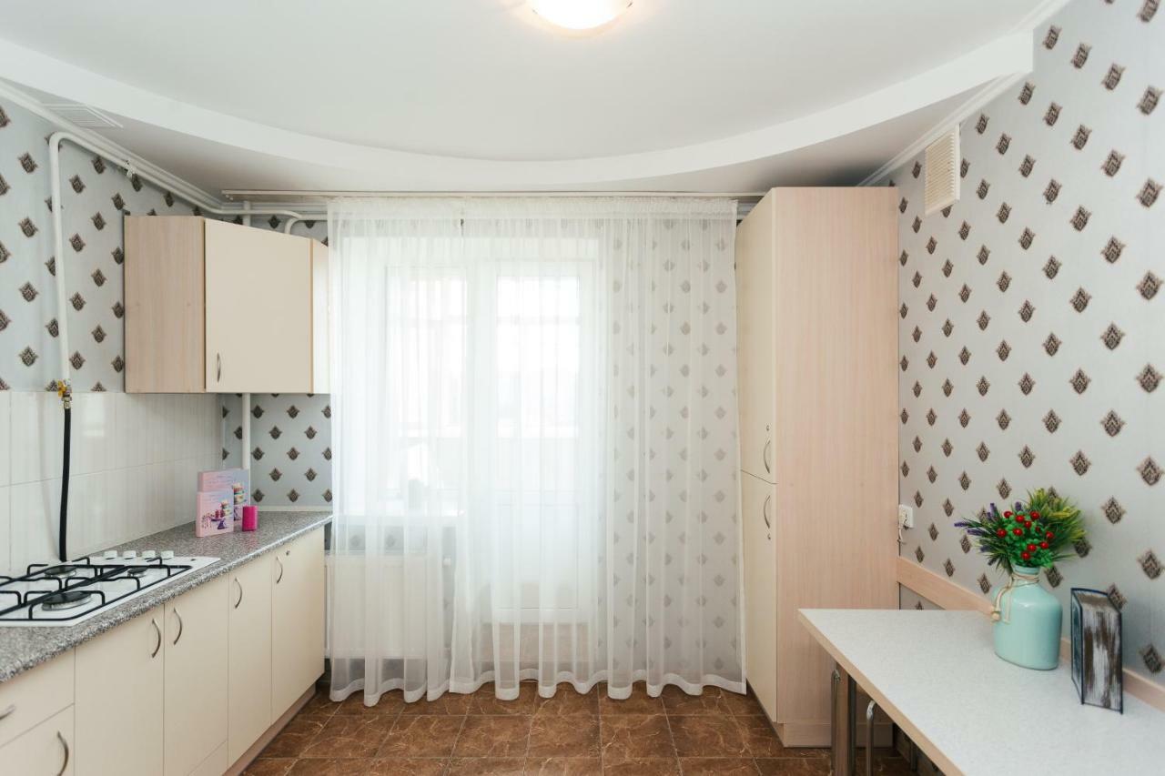 Apart-Hotel On Kondrateva Street New Building 7 Floor Sumy Exteriör bild