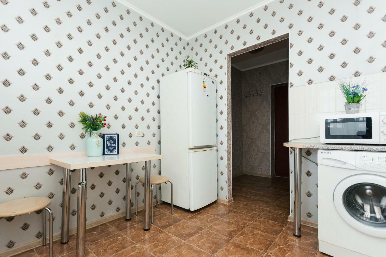 Apart-Hotel On Kondrateva Street New Building 7 Floor Sumy Exteriör bild